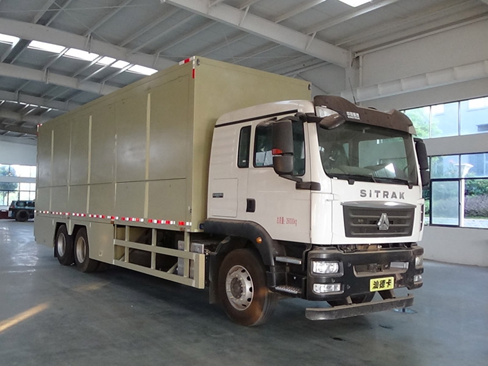 重汽汕德卡后雙橋裝備車 重汽汕德卡后雙橋裝備車